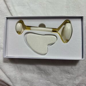 Facial Massage Roller and Guasha